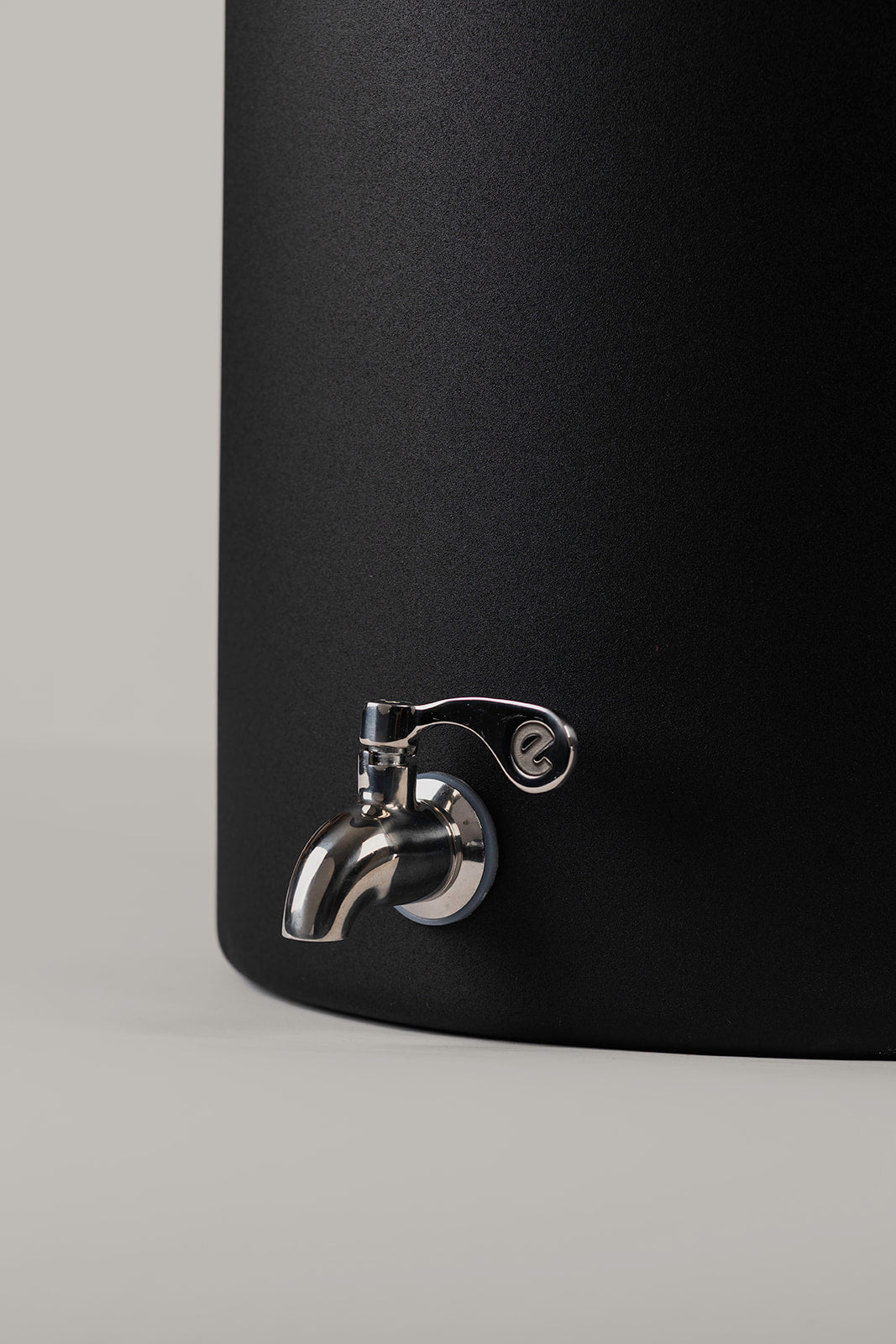 Ecofiltro waterfilter 20L - matzwart